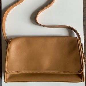 Coach Andrea Vintage 9072 British Beige Tan Leather Shoulder Bag NO FOB